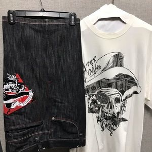 Avirex shorts and t shirt